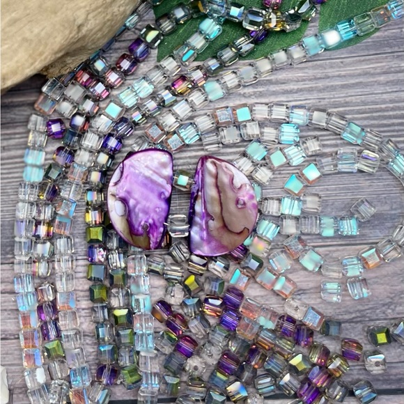 50 Austrian Crystals Cube Beads AB Clear & Purple Green Colored DIY Mixed Lot - Picture 4 of 17